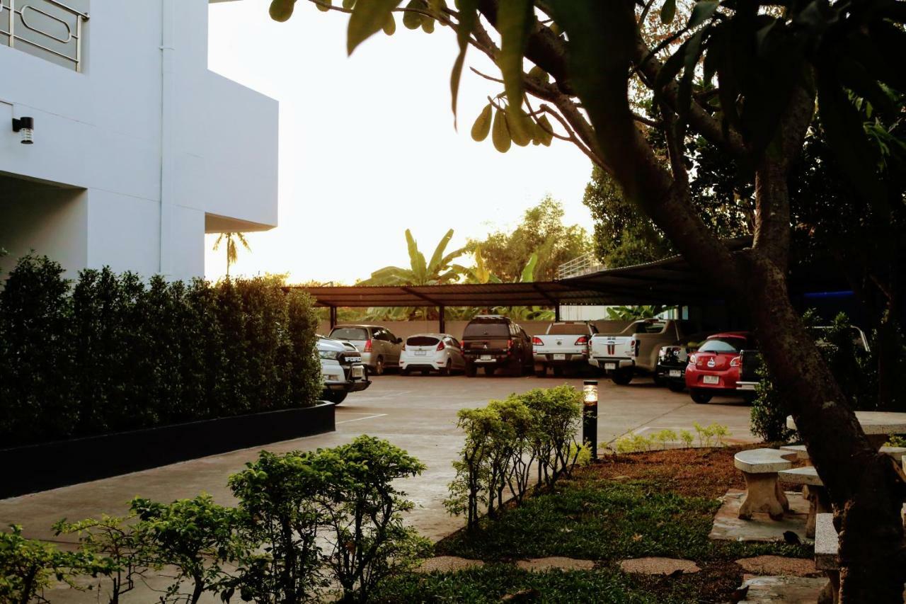 The Resto Hotel Udonthani Kültér fotó